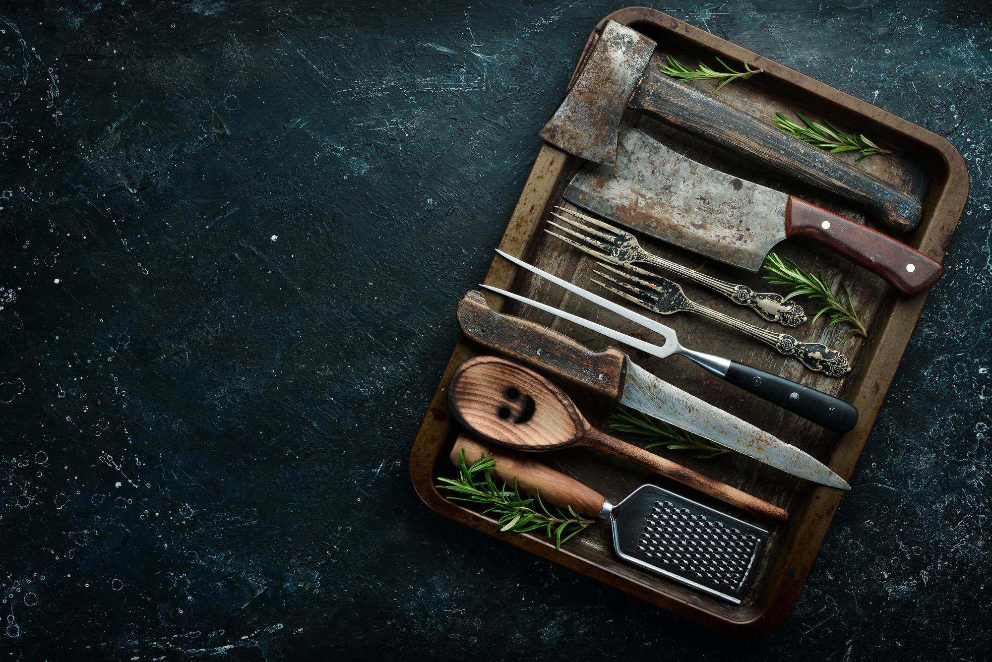 Set di coltelli e strumenti professionali